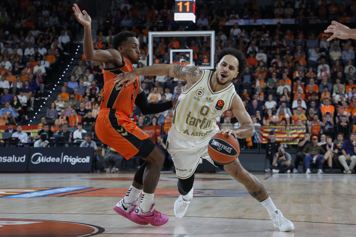 Valencia žaidė namie prieš Fenerbahce