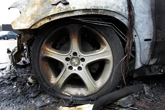 Sostinėje padegtas automobilis – žala siekia 10 tūkst. eurų