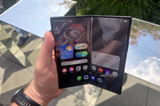 Ar išnaudojate visas sulenkiamo telefono galimybes? Atskleidė 5 naudingas funkcijas