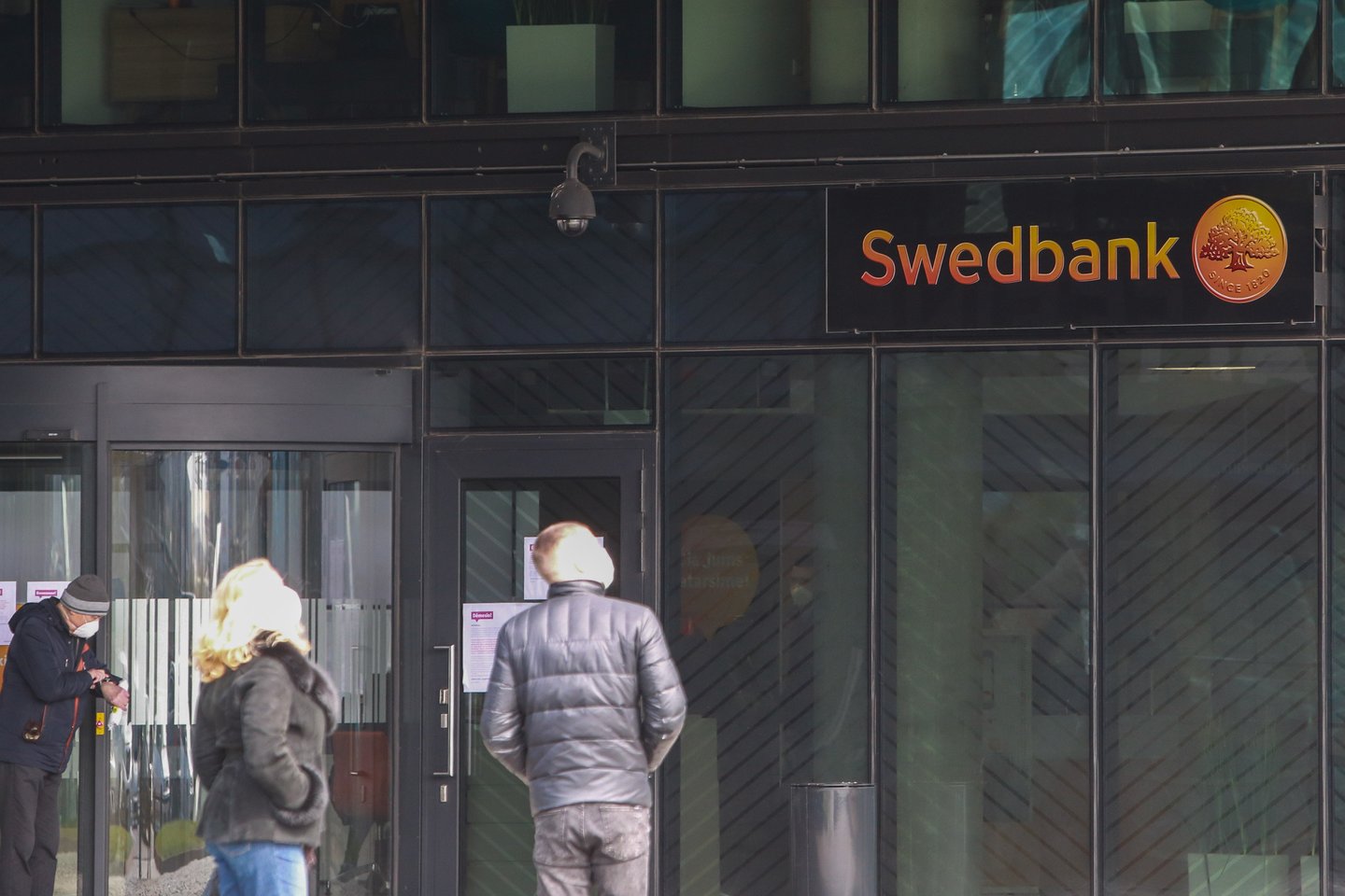 „Swedbank“.