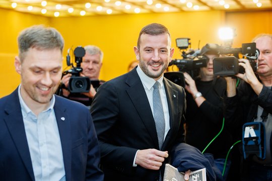 Koalicinėje taryboje – sutarimas dėl „nuodėmių mokesčių“ ir valstiečių keliama sąlyga