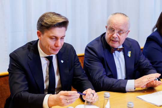 Koalicinėje taryboje – sutarimas dėl „nuodėmių mokesčių“ ir valstiečių keliama sąlyga