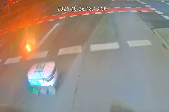 Estijoje susidūrus autobusui ir prekių pristatymo robotui nukentėjo keleiviai
