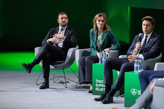 Partijų lyderių debatai apie Lietuvos saugumą: nuo klausimų „kam tie tankai“ iki vieningo sutarimo 