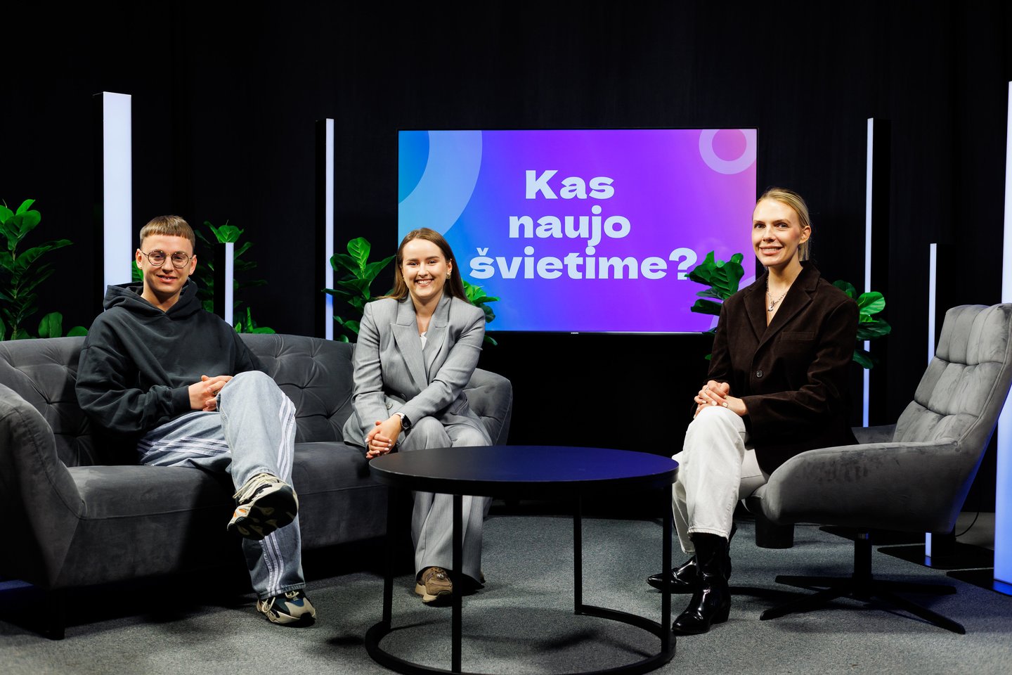 Verslininkas, į „Forbes 30 under 30“ sąrašą patekęs Mykolas Karpičius bei švietimo organizacijos „Švietimas #1“ vadovė Laura Masliauskaitė.