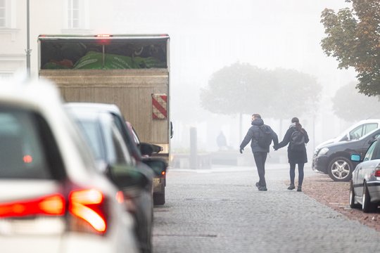 Prieš savaitgalį – niūrios prognozės: nepamirškite skėčių