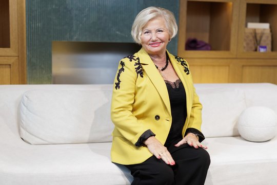 76-erių Joana Bartaškienė ruošiasi įkurtuvėms: atskleidė, kaip atrodo jos naujas namas