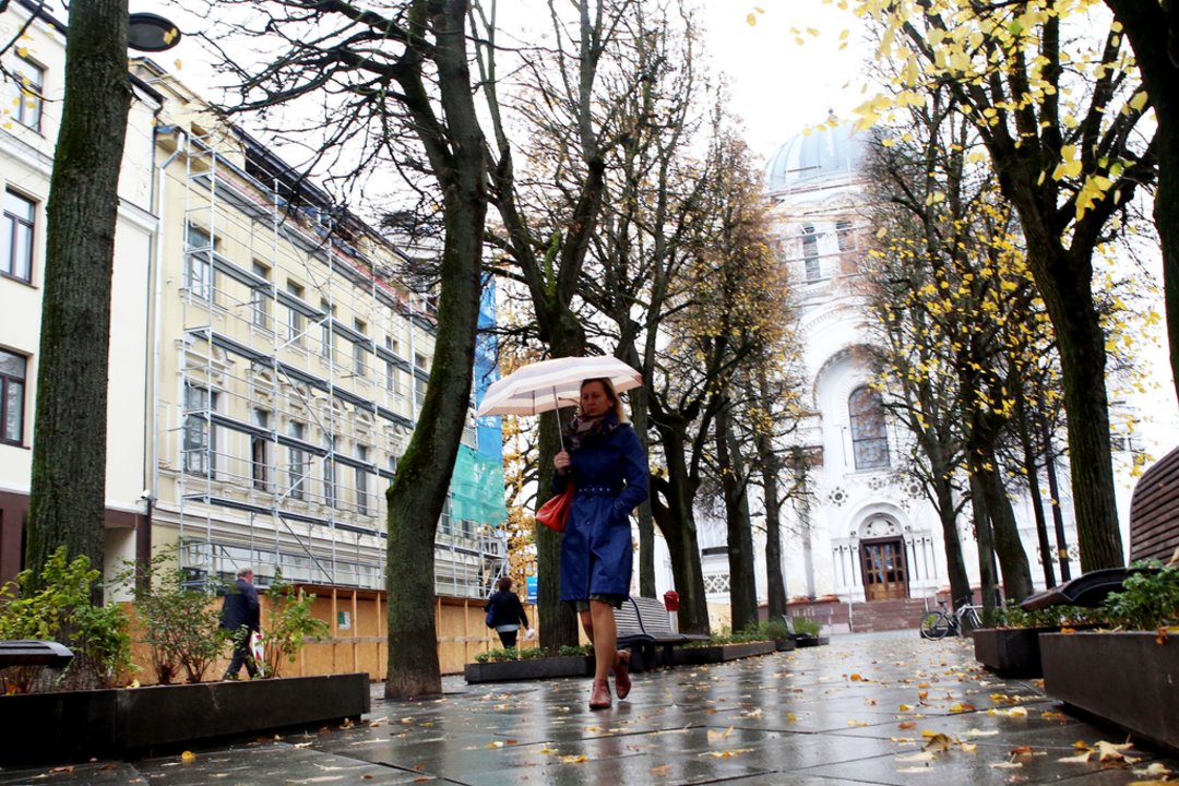 Prieš ilgąjį Vėlinių savaitgalį – prastos sinoptikų žinios: žadamos ir šalnos, ir lietus
