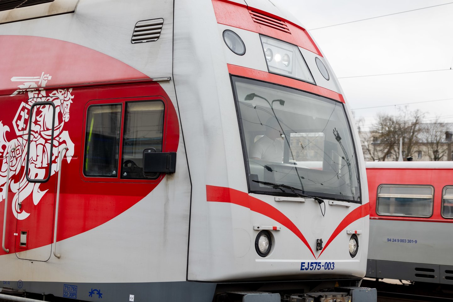 Lietuvoje baigtas vienas didžiausių geležinkelių infrastruktūros modernizavimo projektų – elektrifikuota daugiau kaip 363 kilometrų ilgio Vilniaus–Klaipėdos geležinkelio linija.