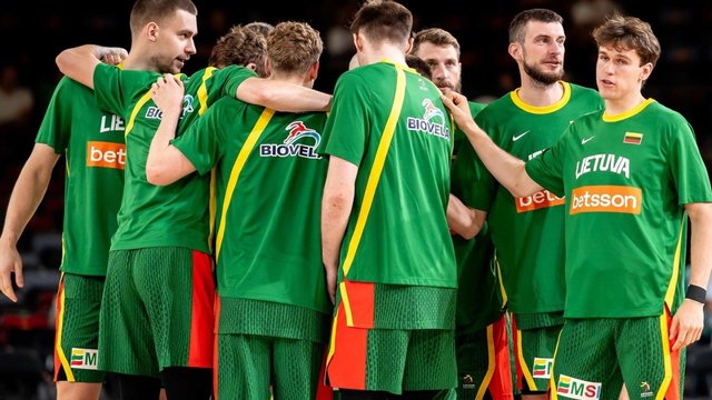 „Valanda su Valatka“ – kaip taip atsitiko, kad Lietuvos krepšinis atsidūrė dugne?