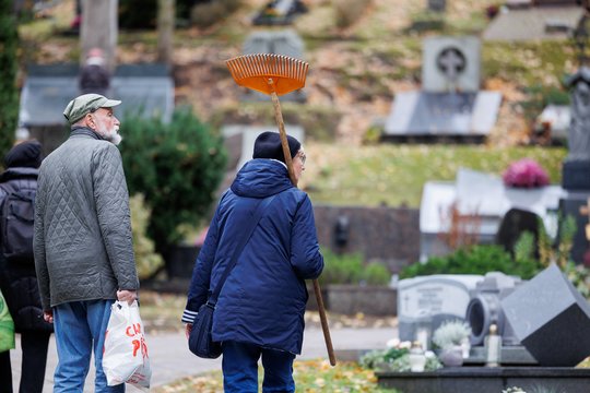 Sinoptikės žinia ilgajam savaitgaliui: kur lietaus klius daugiausia